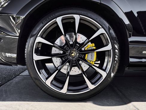 Used 2024 Lamborghini Urus S AWD/4WD image 20
