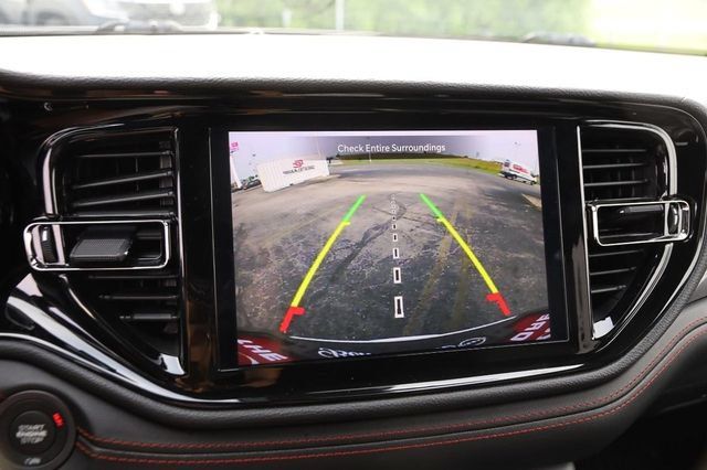 Used 2024 Dodge Durango GT AWD/4WD image 17