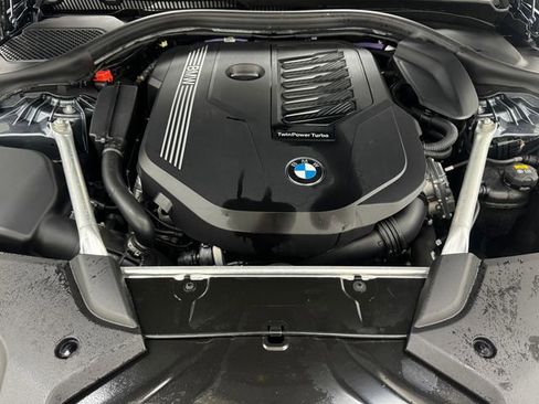 Used 2022 BMW 540i xDrive w/ Premium Package image 35