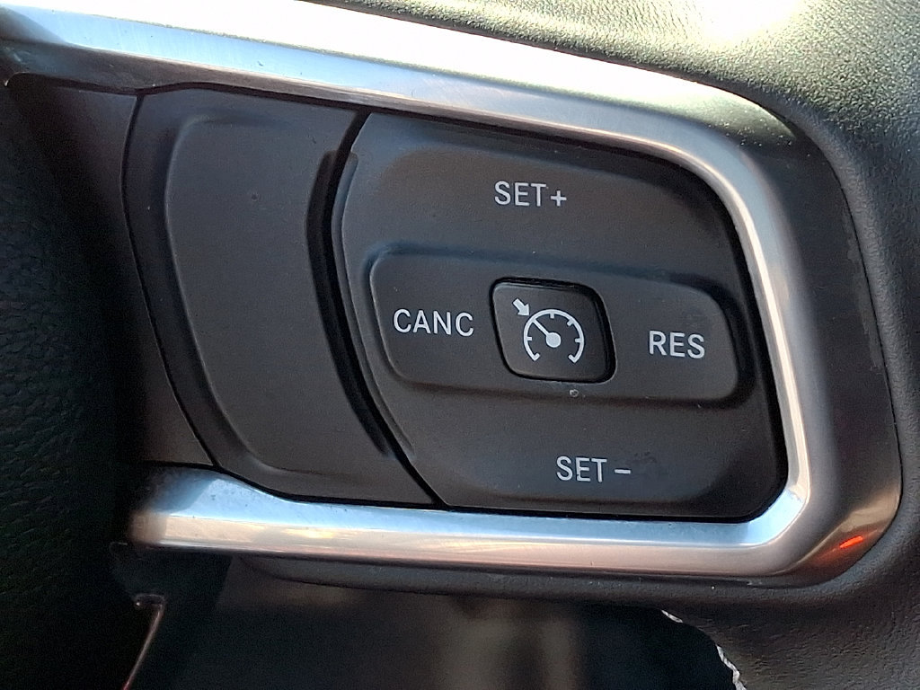Used 2022 Jeep Wrangler Unlimited Sahara w/ Cold Weather Group AWD/4WD image 22