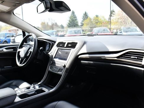 Used 2020 Ford Fusion SEL FWD image 15