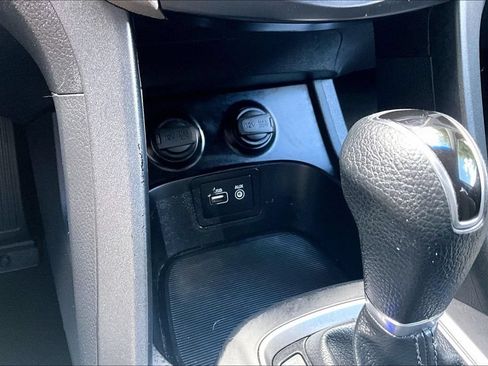 Used 2017 Hyundai Santa Fe Sport FWD image 16