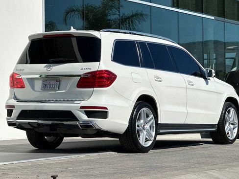 Used 2016 Mercedes-Benz GL 550 4MATIC image 3