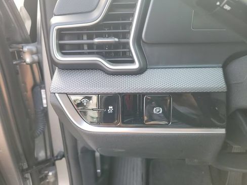 Used 2024 Kia Sportage LX FWD image 27