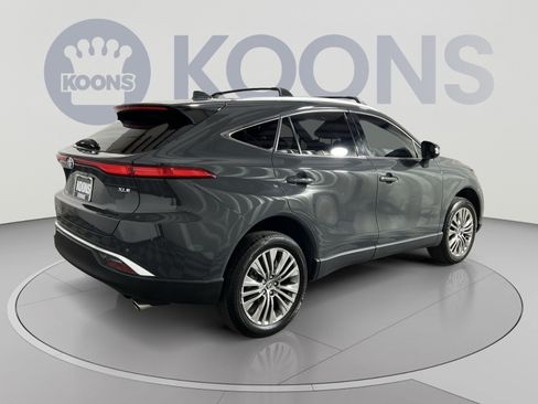 Used 2024 Toyota Venza XLE AWD/4WD image 7