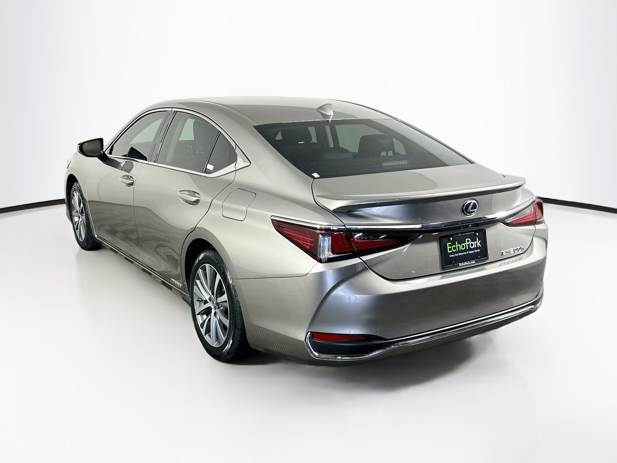 Used 2020 Lexus ES 300h w/ Accessory Package FWD image 5