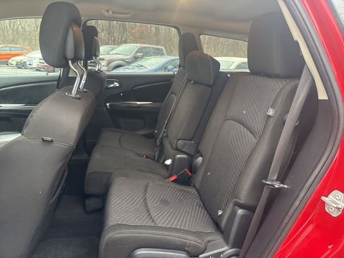 Used 2020 Dodge Journey SE image 28