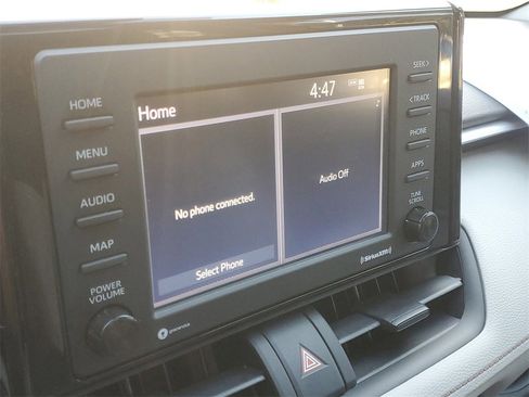 Used 2022 Toyota RAV4 XLE image 27