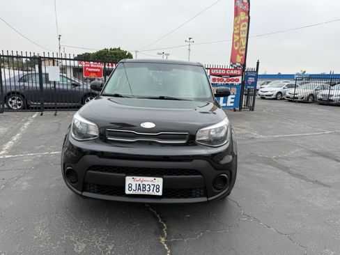 Used 2019 Kia Soul FWD image 3