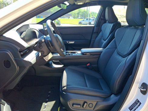 New 2026 Lexus ES 350h AWD image 7