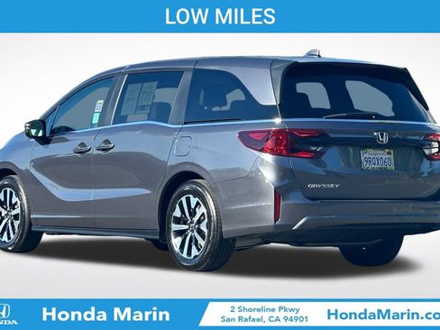 Certified 2025 Honda Odyssey EX-L image 8