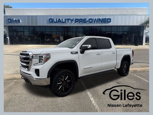 Used 2021 GMC Sierra 1500 SLE w/ X31 Off-Road Package AWD/4WD image 1