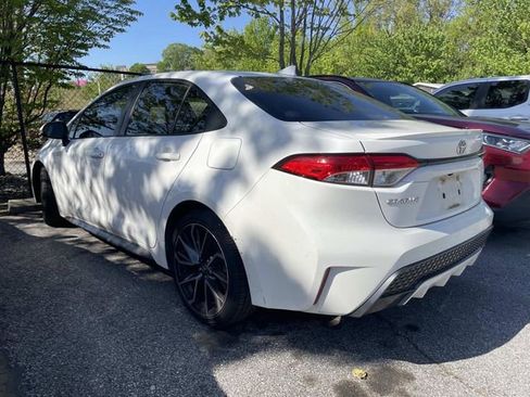 Used 2020 Toyota Corolla SE FWD image 2