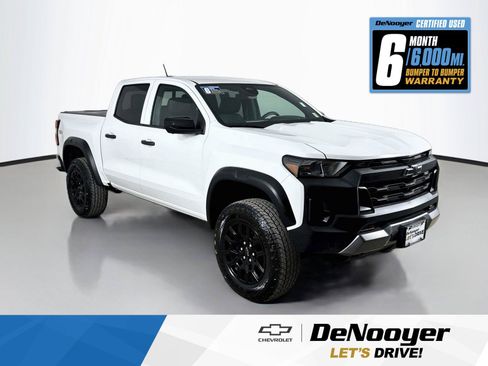 Used 2023 Chevrolet Colorado Trail Boss w/ Technology Package AWD/4WD image 1