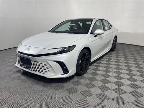 New 2026 Toyota Camry XSE AWD/4WD image 3