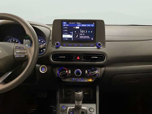 Used 2022 Hyundai Kona SEL FWD image 29