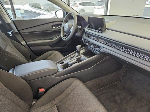 Used 2024 Honda Accord EX image 12