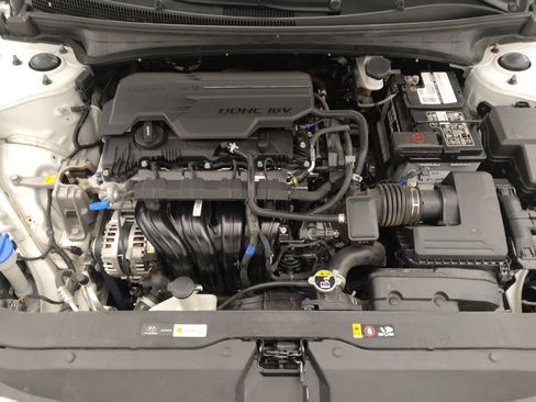 Used 2025 Hyundai Elantra Sport FWD image 30