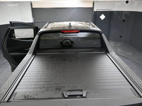 Certified 2025 Hyundai Santa Cruz Limited image 19