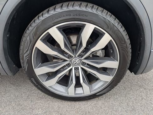 Used 2019 Volkswagen Tiguan SEL Premium AWD/4WD image 11