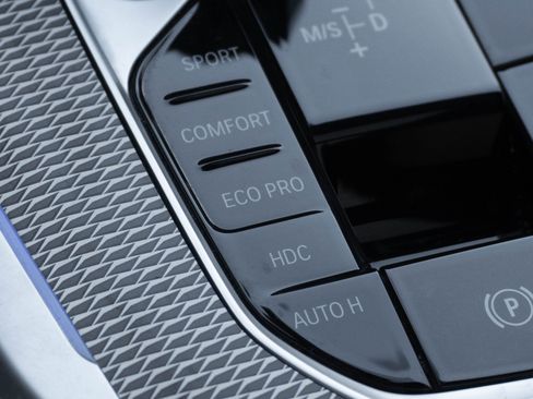 Certified 2022 BMW X5 xDrive40i w/ M Sport Package image 31