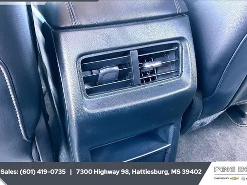 Used 2024 Ford Edge SEL AWD/4WD image 25