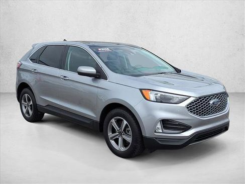 Used 2024 Ford Edge SEL w/ Convenience Package AWD/4WD image 3