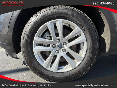 Used 2018 Ford Explorer XLT w/ Equipment Group 201A AWD/4WD image 39