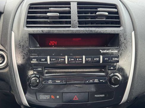 Used 2011 Mitsubishi Outlander Sport SE image 17