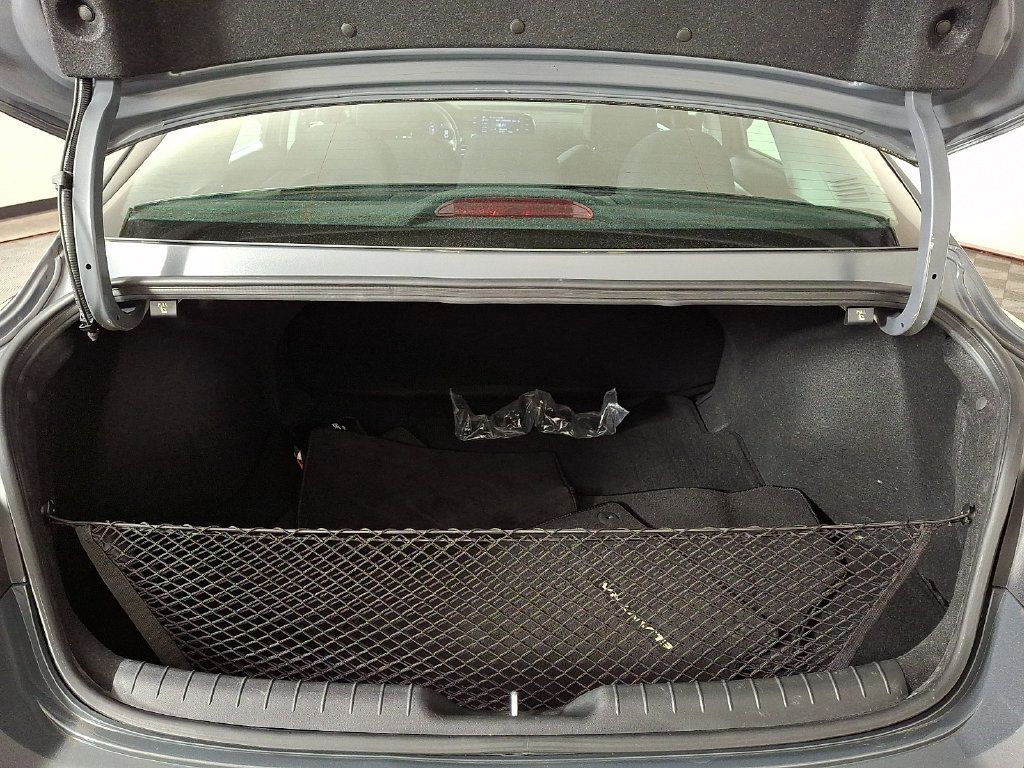 Used 2023 Hyundai Elantra SEL w/ Cargo Package FWD image 29