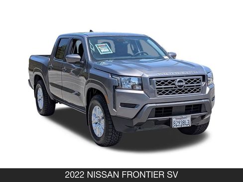 Used 2022 Nissan Frontier SV RWD image 2