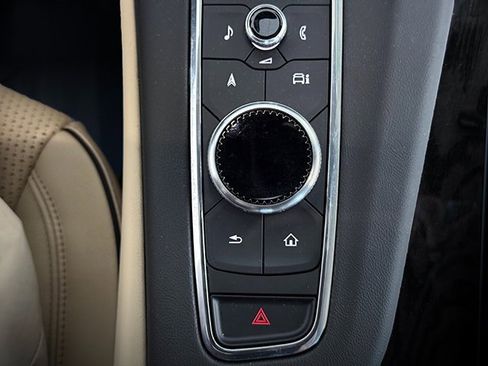 Used 2024 Cadillac Escalade ESV Premium Luxury image 17