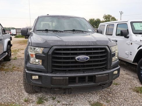 Used 2016 Ford F150 XLT w/ Equipment Group 302A Luxury AWD/4WD image 6