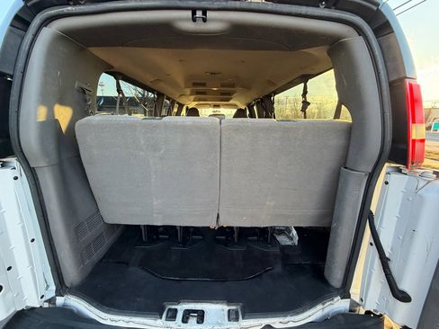 Used 2015 Chevrolet Express 3500 LT w/ LT Preferred Equipment Group image 31