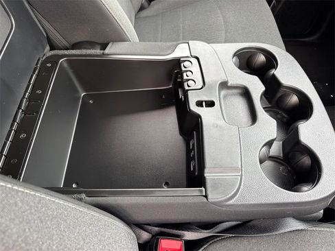 Used 2021 RAM 1500 Classic Warlock w/ Trailer & Traction Group image 15