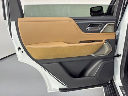 Used 2025 INFINITI QX80 Sensory image 49