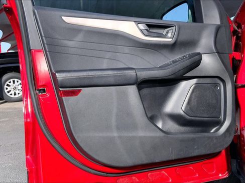 Used 2022 Ford Escape SE image 22