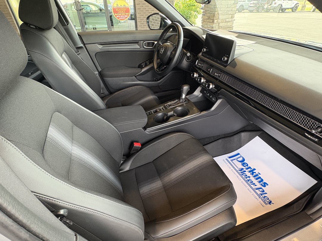 Used 2025 Honda Civic Sport image 23