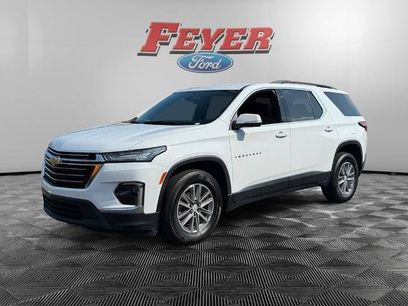 Used 2023 Chevrolet Traverse LT