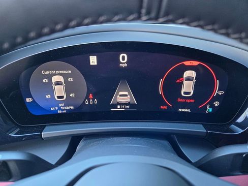 New 2025 Porsche Macan 4 Electric image 25