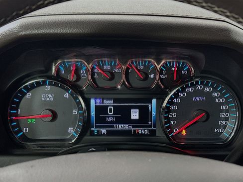 Used 2019 Chevrolet Tahoe LT w/ LT Signature Package image 12