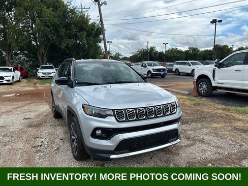 Used 2025 Jeep Compass Limited AWD/4WD image 1