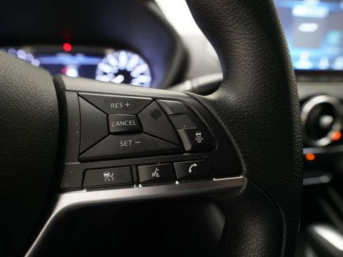 Used 2024 Nissan Sentra SV FWD image 18