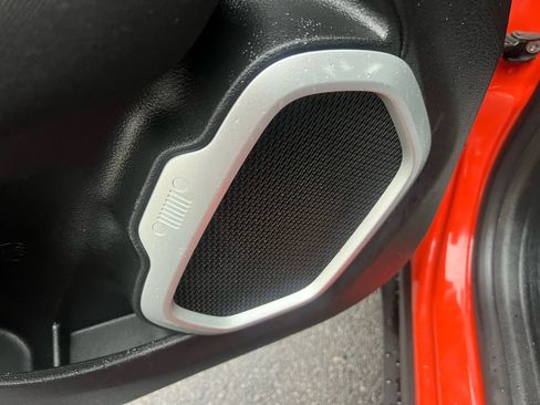 Used 2018 Jeep Renegade Sport w/ Power & Air Group image 18