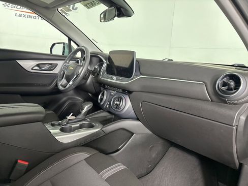 Used 2025 Chevrolet Blazer LT FWD image 28