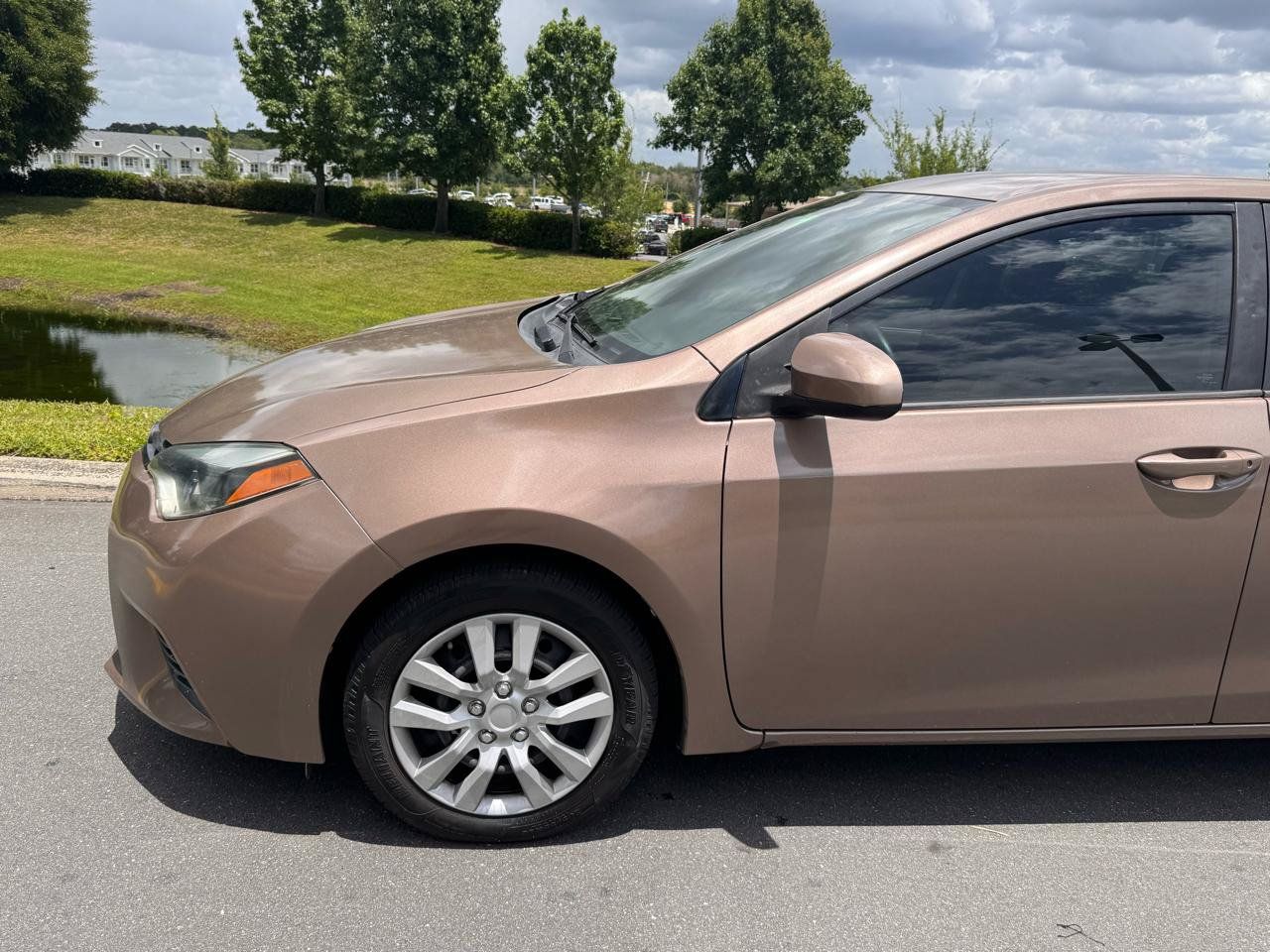 Used 2016 Toyota Corolla LE FWD image 8