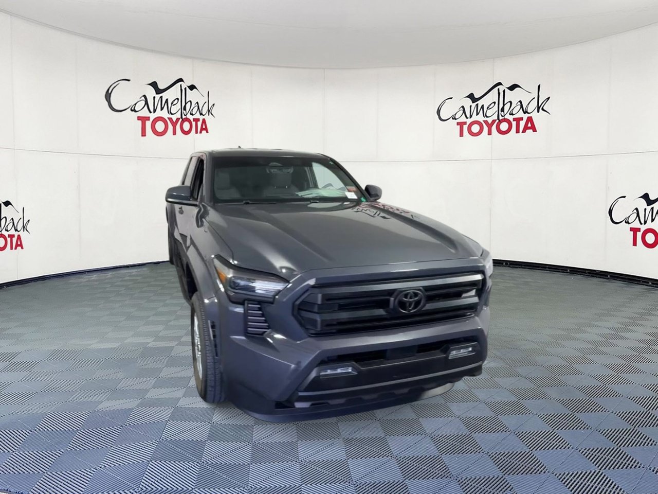 Used 2025 Toyota Tacoma SR5 AWD/4WD image 6