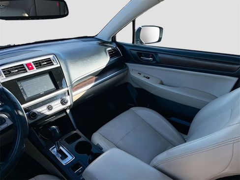 Used 2015 Subaru Outback 2.5i Limited image 23
