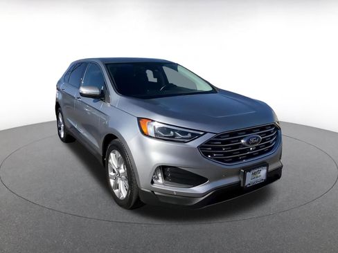 Used 2022 Ford Edge Titanium w/ Equipment Group 301A image 3