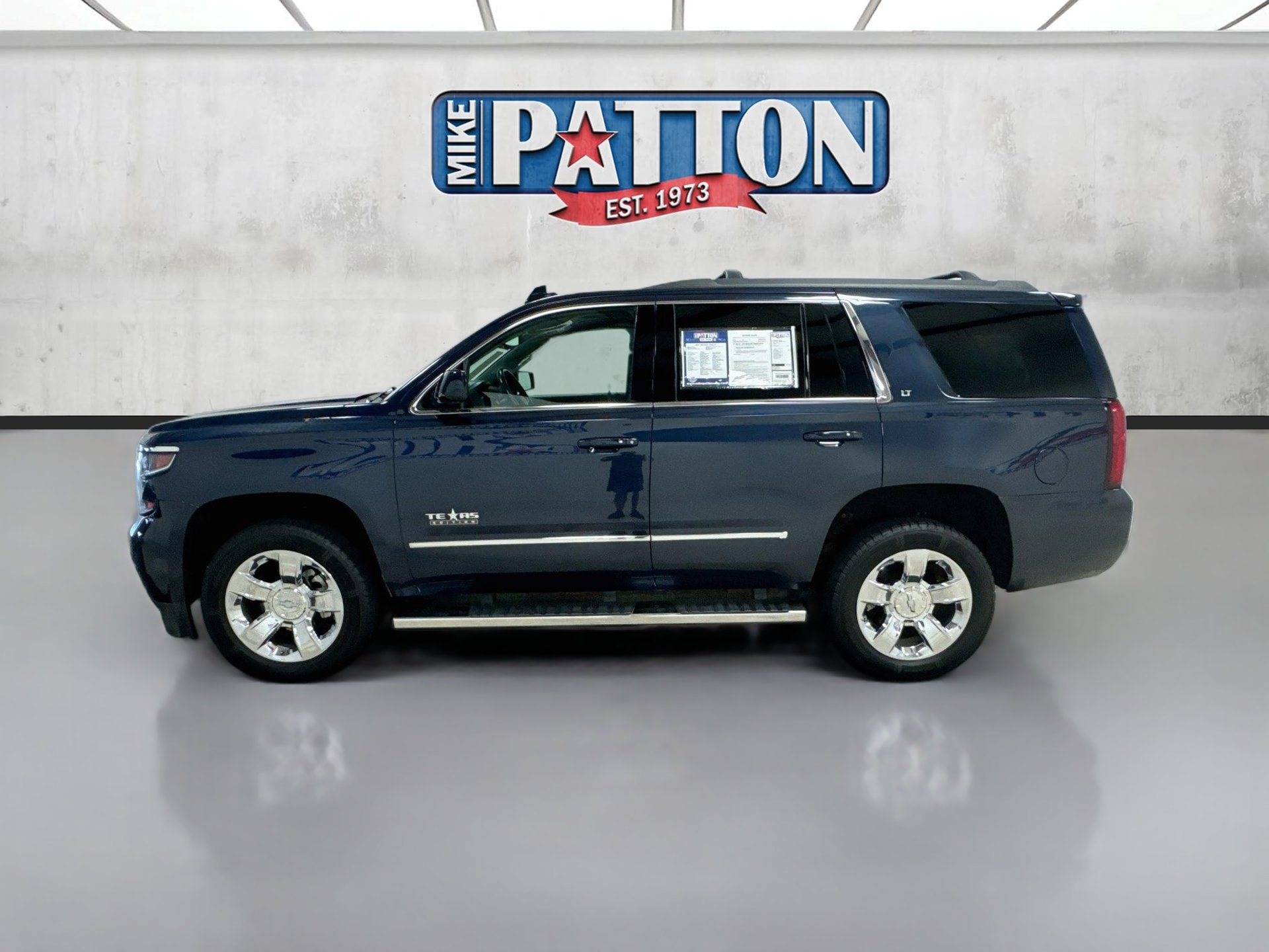Used 2017 Chevrolet Tahoe LT w/ LT Signature Package RWD image 4